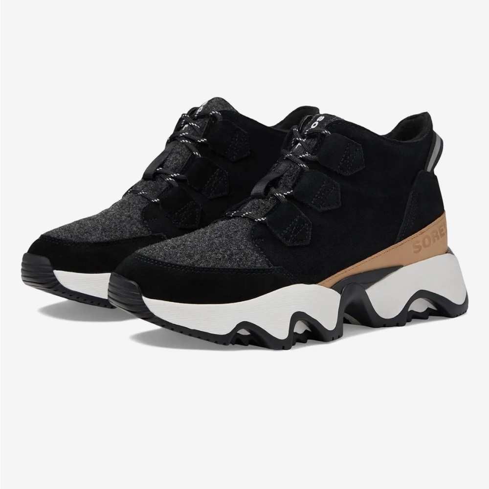 NEW Sorel kinetic tennis shoes
